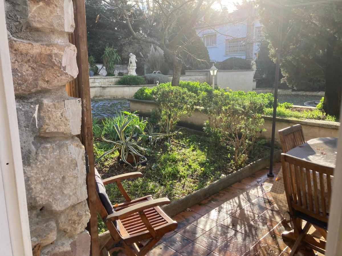 Gite Encore Un Soir Hyères Esterno foto