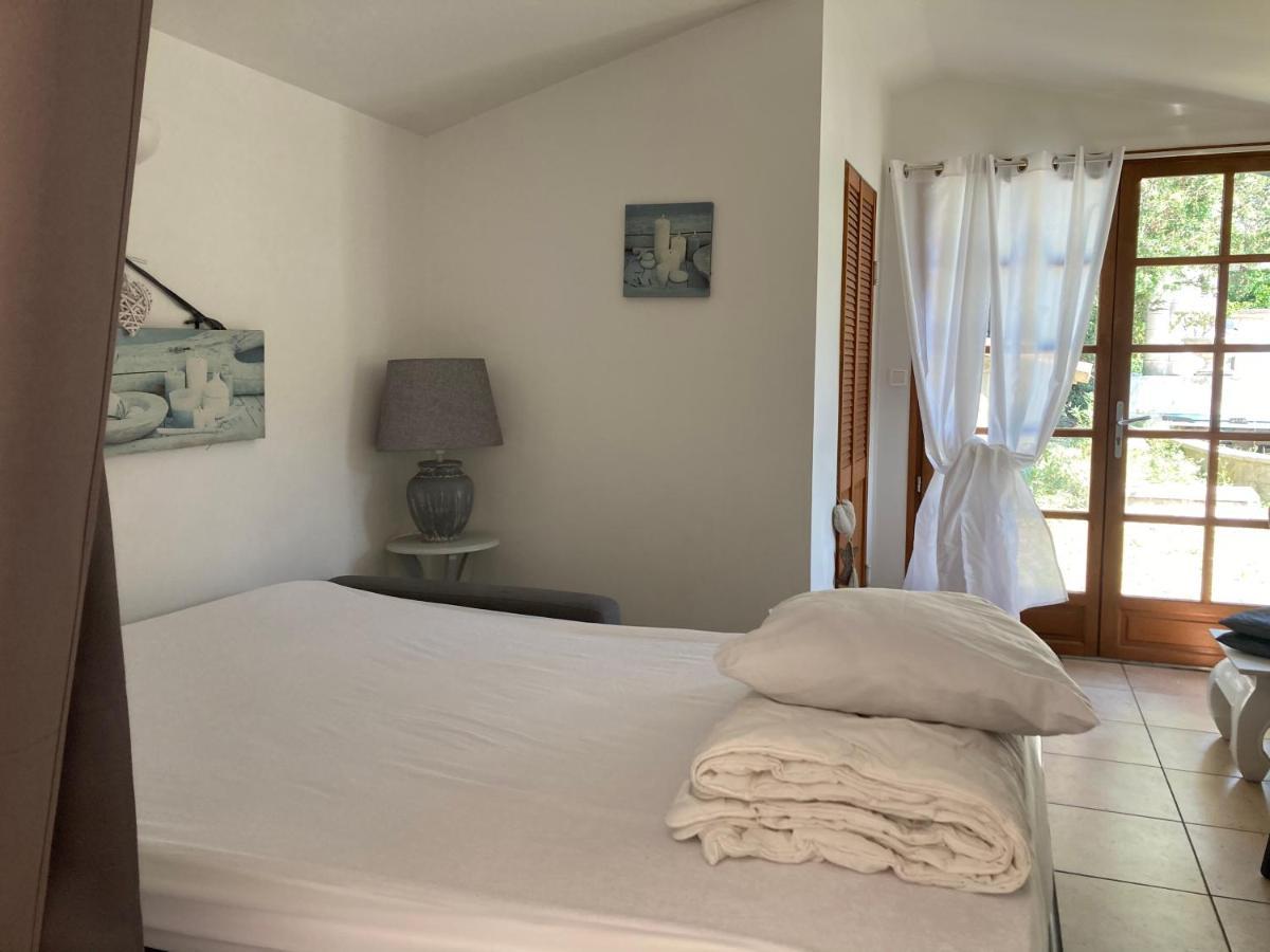 Gite Encore Un Soir Hyères Esterno foto